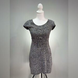 SALE! B/W Belted Knit S/S Sweater Dress Size S Junior EUC